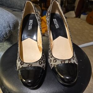 Michael Kors Womens Leopard Print High Heel Shoes Size 9 1/2M